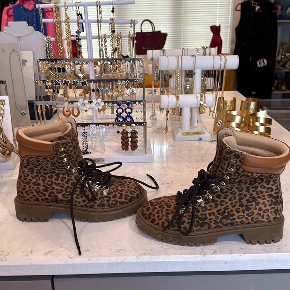 Loft brown/black leopard lace up boots. Size 7